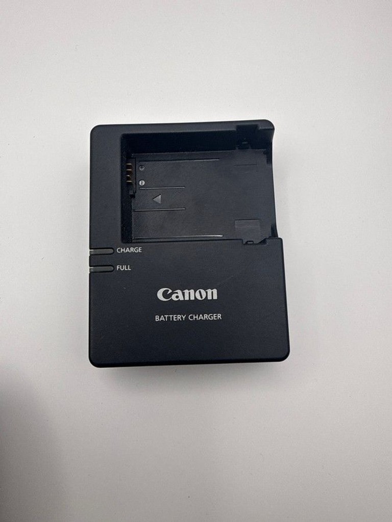 Canon eos rebel t3i + efs 18-55mm macro 0.25m/0.8ft Код:01-201072137. Зображення 6