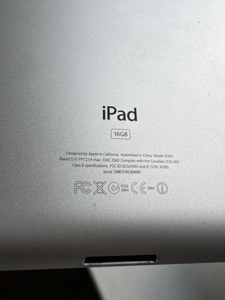 Дешево Apple iPad 10.2 2020 Wi-Fi + Cellular 32GB Gold (MYMK2, MYN62) з ломбарду
