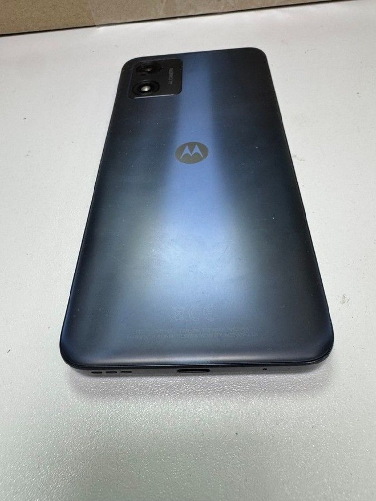 Дешиво Motorola moto e13 2/64gb с ломбарда