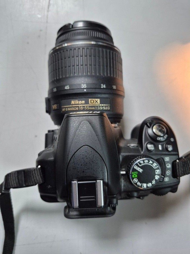 Дешево Nikon d3100 kit / af-s nikkor 18-55mm f:3,5-5,6g vr dx з ломбарду