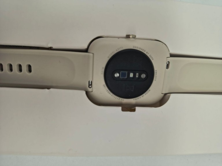 Дешиво Amazfit Bip 3 Pro Cream с ломбарда