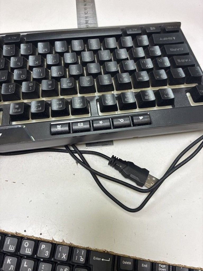 Дешево 2E kg300 led usb з ломбарду