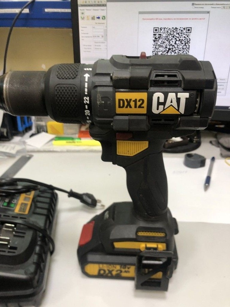 Купити Cat DX12 Б/У