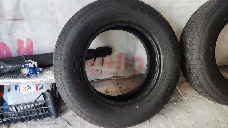 Дешево Yokohama Geolandar G033 215/70 R16 з ломбарду