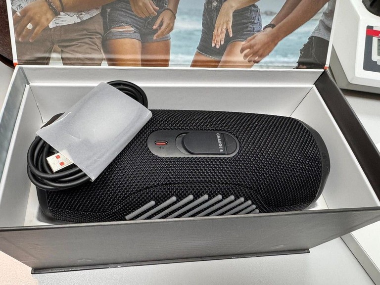Розпродаж Jbl charge 5, продавець Техноскарб