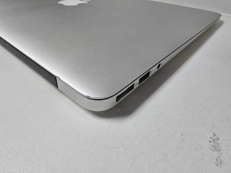 Розпродаж Apple macbook air a1466 2017 13,3" core i5 1,8ghz/ram8gb/ssd128gb/intel hd graphics 6000, продавець Техноскарб