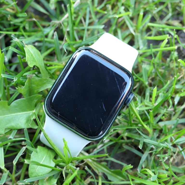 Apple Watch SE 2 GPS 40mm Starlight Aluminium Case with Starlight Sport Band (S/M) Код:null. Изображение 6