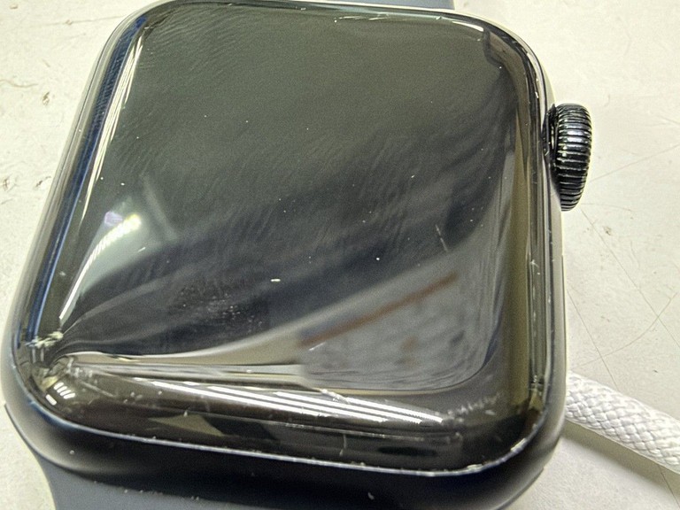 Дешево Apple watch se 2 gps 40mm aluminium case з ломбарду