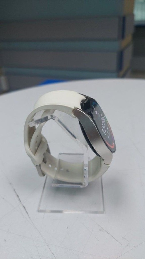 Дешиво Samsung galaxy watch6 40mm с ломбарда