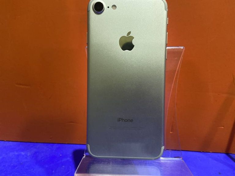 Дешиво Apple iphone 7 32gb с ломбарда