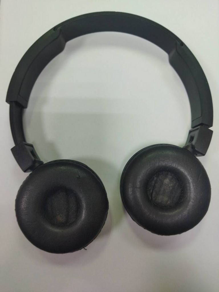 Дешиво Jbl t450bt с ломбарда