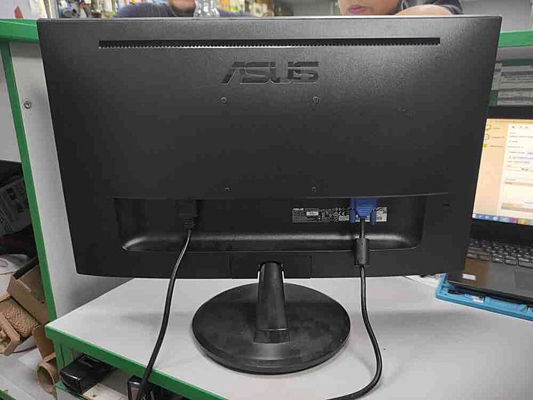 Asus vp228de