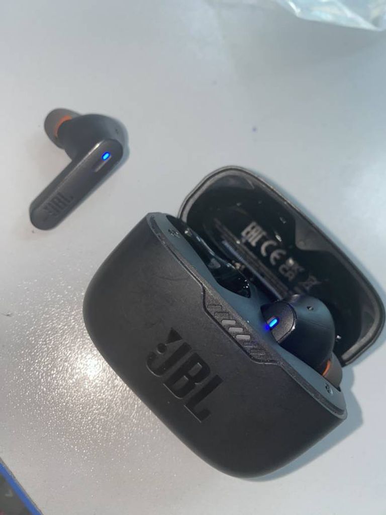 Jbl tune 235nc