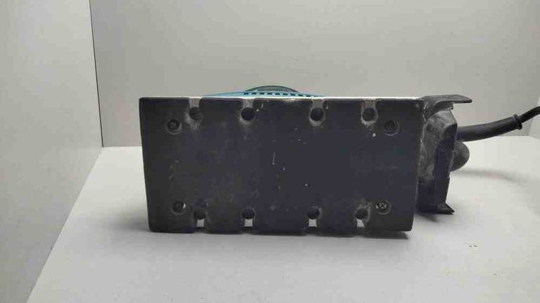 Дешево Makita BO3710 з ломбарду