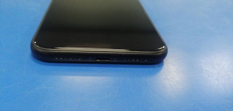 Apple iphone xr 128gb Код:01-200407730. Изображение 5