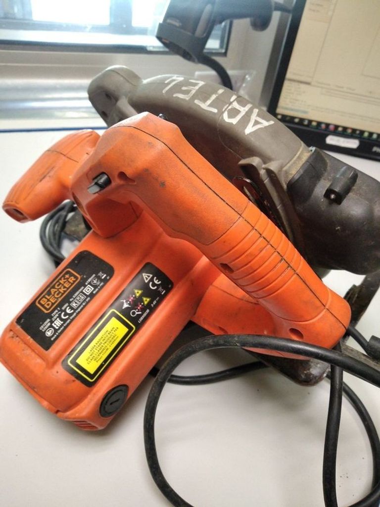 Оголошення Black & Decker cs1250l Б/У