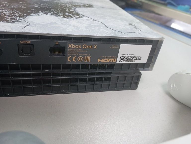Оголошення Microsoft Xbox One X 1TB White Б/У