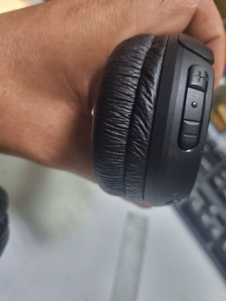 Дешиво Jbl tune 520bt с ломбарда