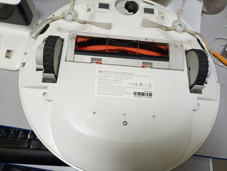 Дешево Xiaomi Mi Robot Vacuum-Mop Essential з ломбарду