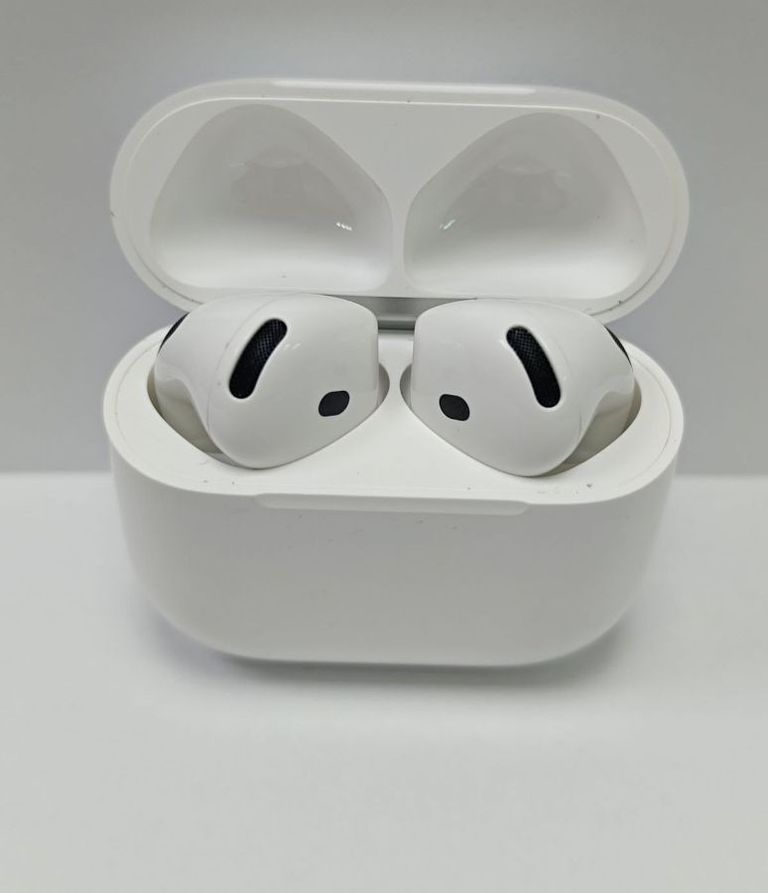 Купить Apple airpods 4 with active noise cancellation Б/У