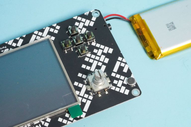 Дешиво PortaPack H2 для HackRF One с ломбарда