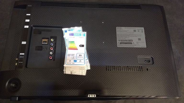 Дешиво Samsung 24N4500 с ломбарда