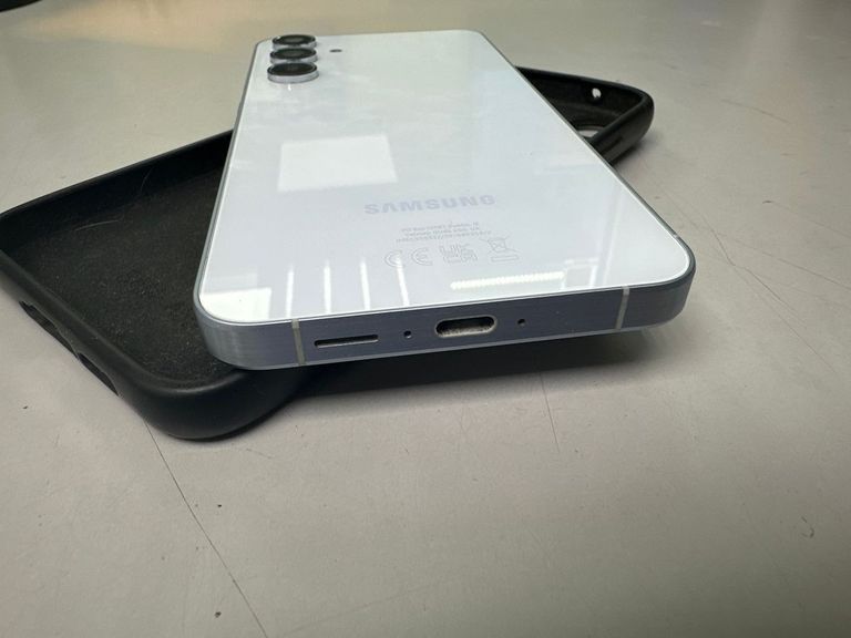 Дешево Samsung galaxy a55 5g sm-a556b 8/256gb з ломбарду