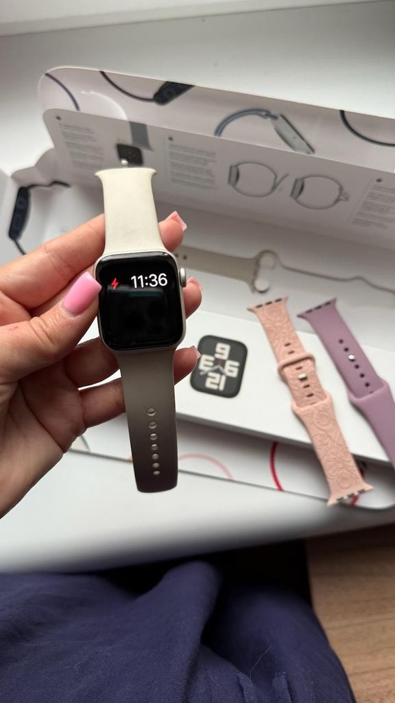 Купити Apple watch se 2 gps 40mm aluminium case Б/У