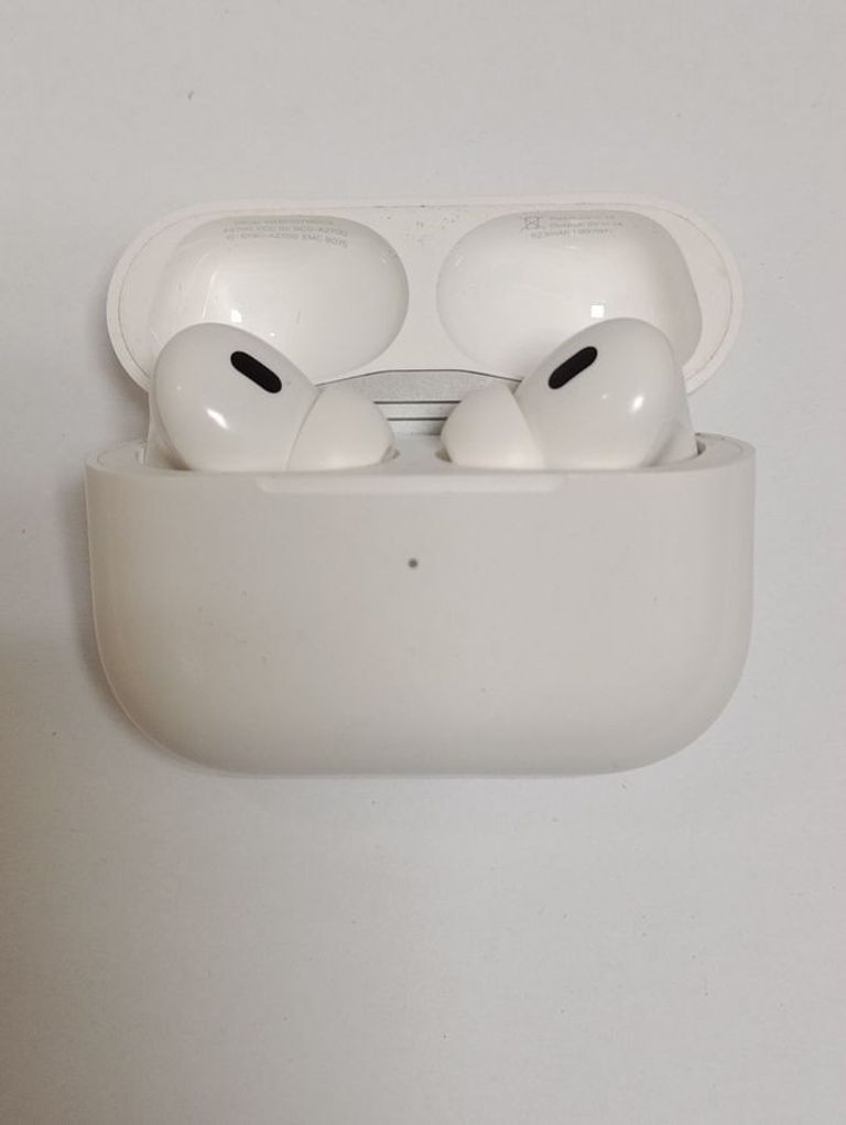 Оголошення Apple AirPods Pro 2nd generation (MQD83) Б/У