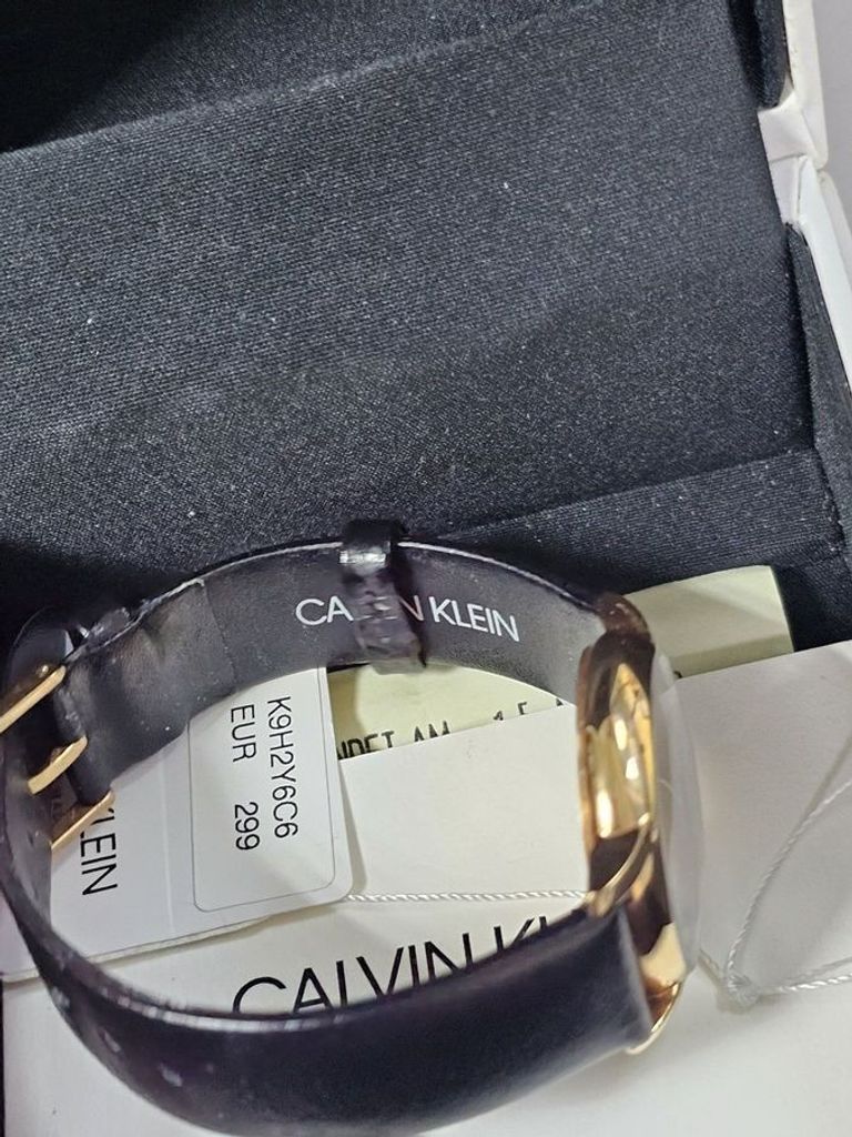 Купить Calvin Klein k9h2y6c6 Б/У
