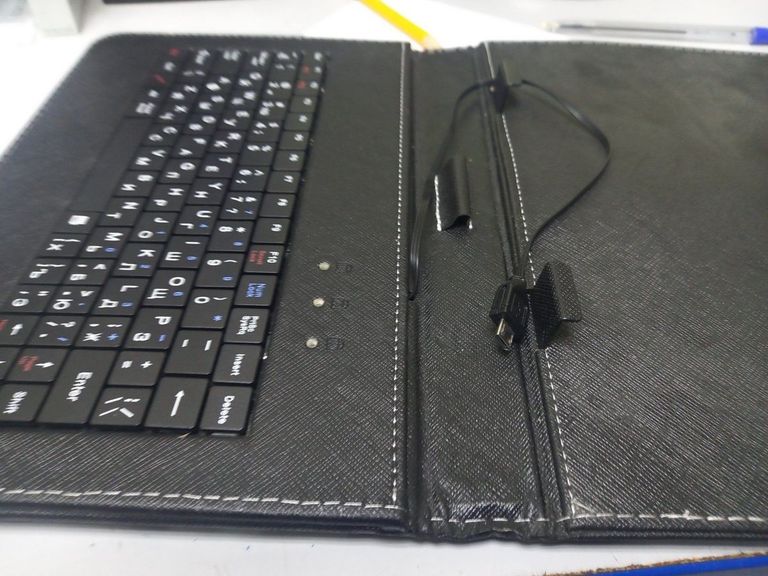 Объявление Без Виробника чехол+клавіатура(micro usb) Б/У