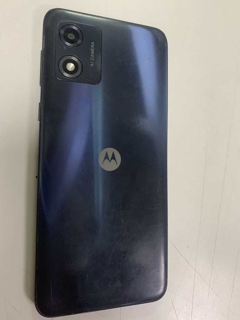 Дешиво Motorola moto e13 2/64gb с ломбарда