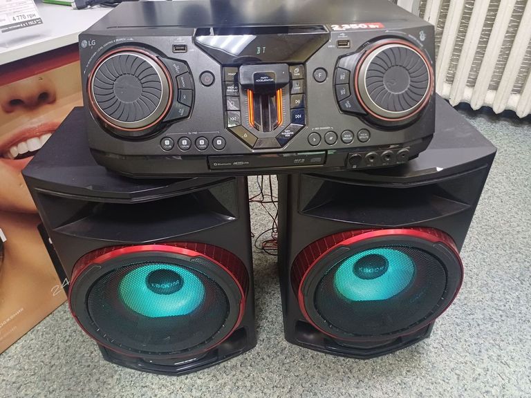 Купити LG CL87 Б/У