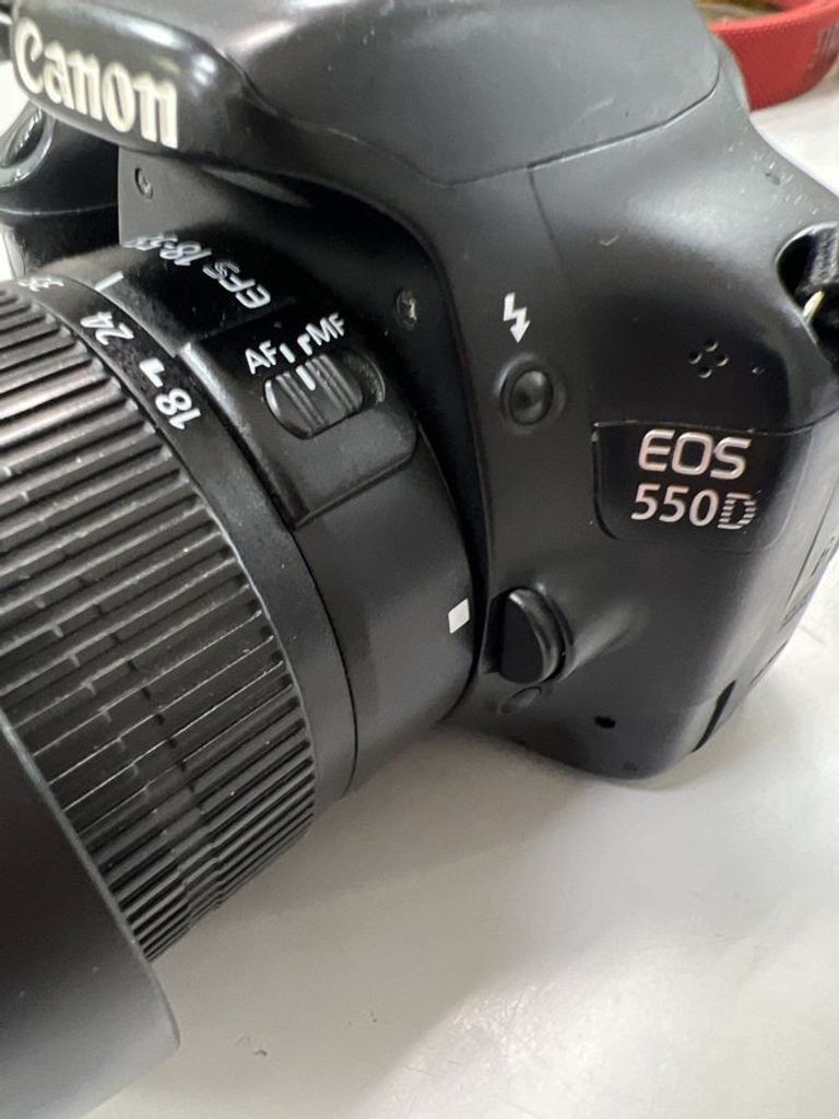 Розпродаж Canon eos 550d +efs 18-55mm 3.5-5.6 is, продавець Техноскарб