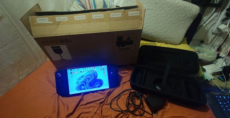 Купити Lenovo Legion Go 512 GB Shadow Black Б/У