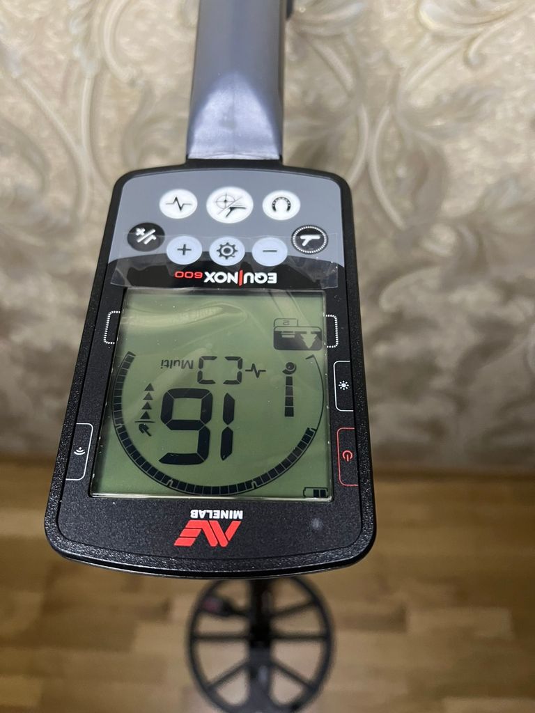 Дешево Minelab Equinox 600 з ломбарду