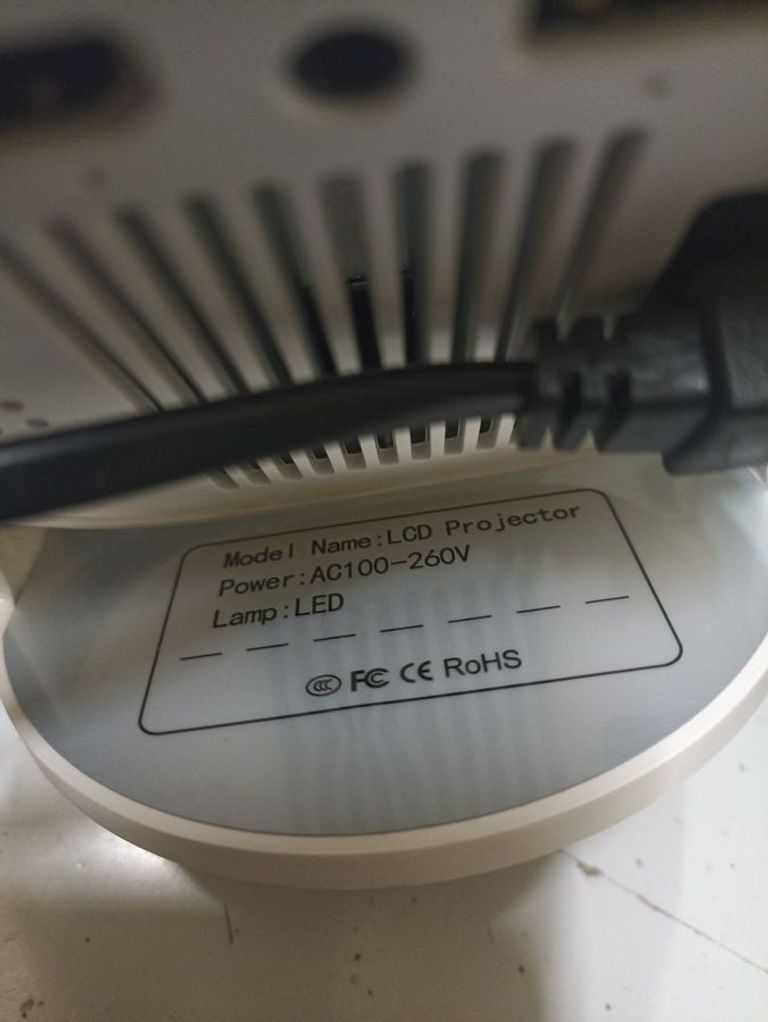 Оголошення Без Виробника lcd projector Б/У