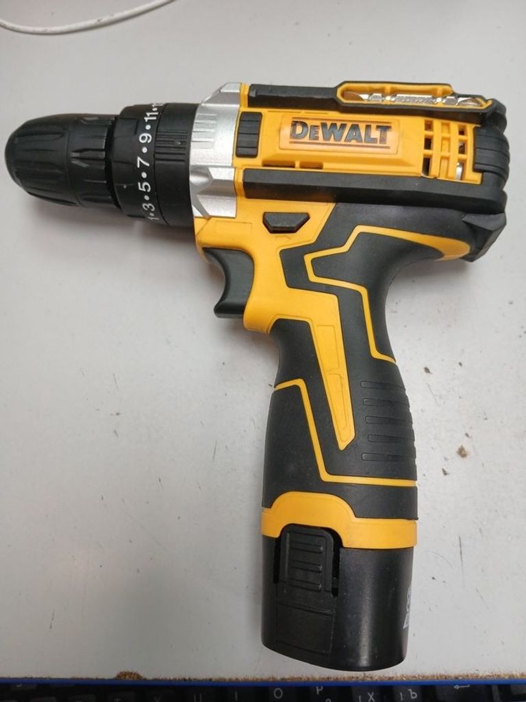 Оголошення Dewalt Копія без моделі Б/У