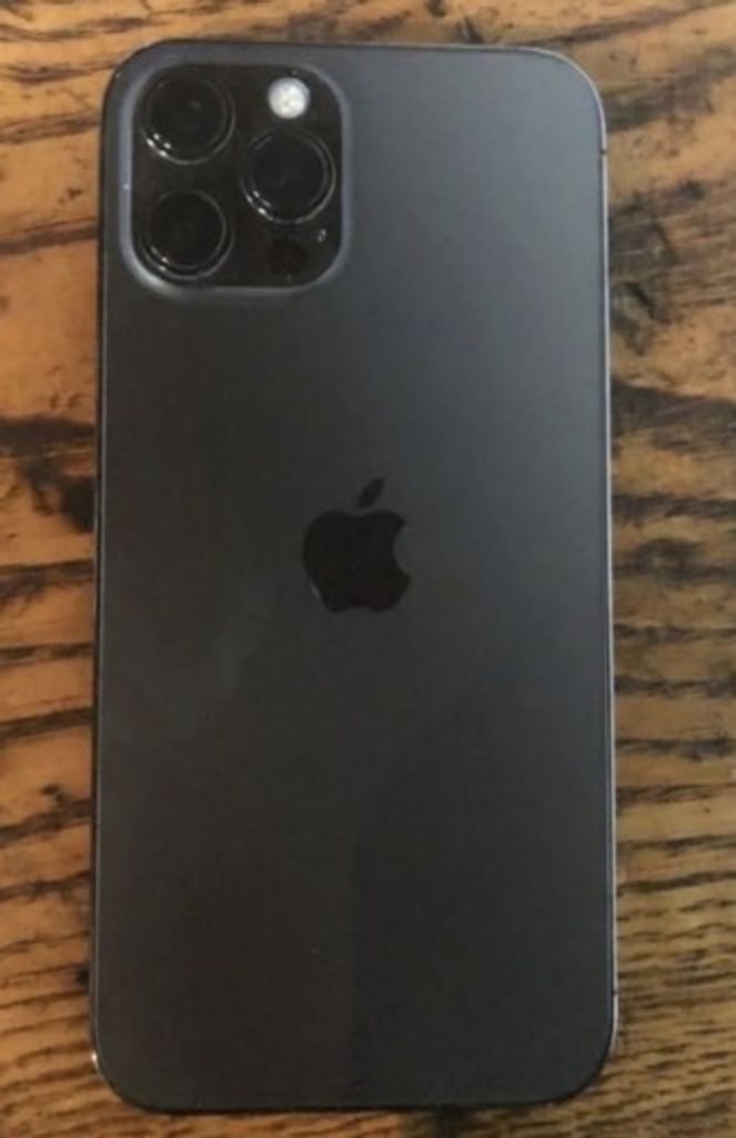 Купить Apple iPhone 15 Pro 256GB Black Titanium (MTV13) Б/У
