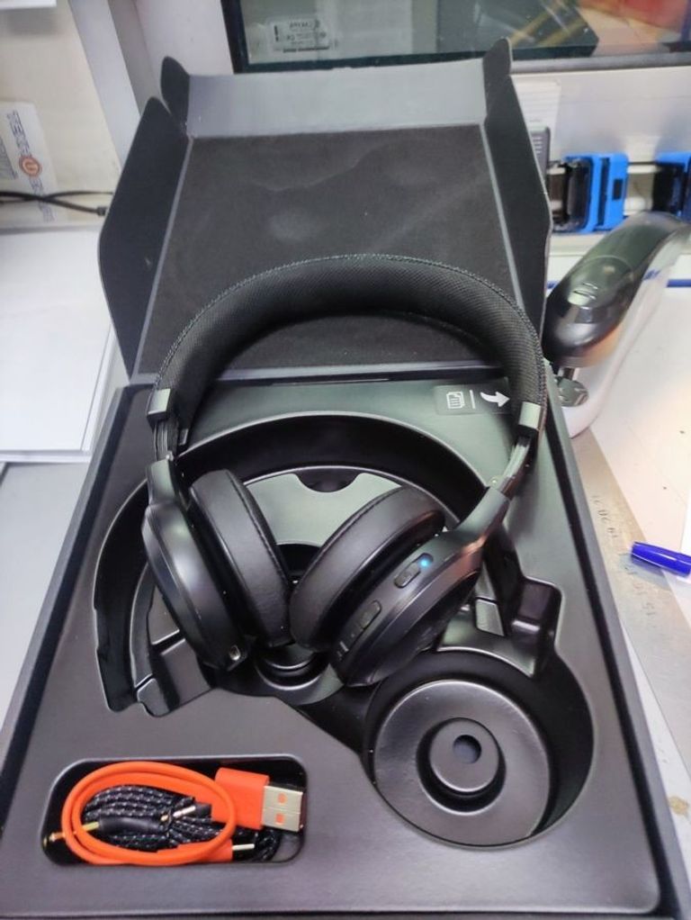 Купить Jbl live 460nc Б/У