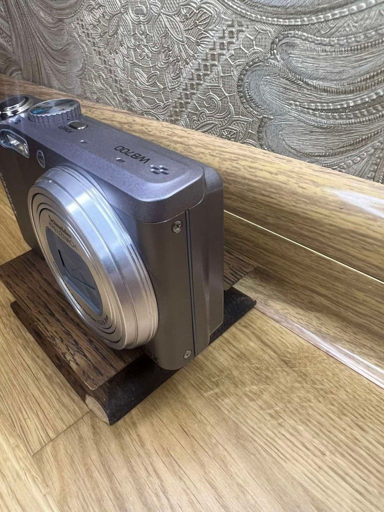 Оголошення Samsung WB700 Silver Б/У