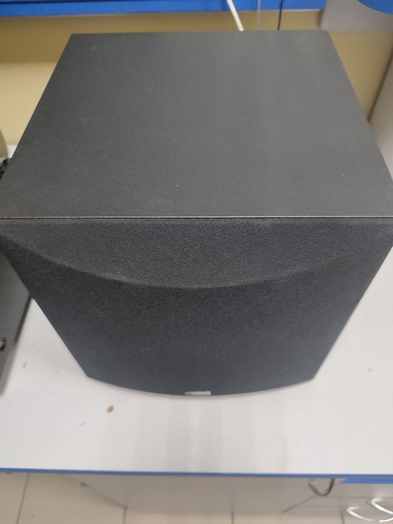 Дешево Yamaha av-ресівер yamaha rx-v385+сабуфер ns-sw050+4 колонки ns-b40+ns-c40 з ломбарду