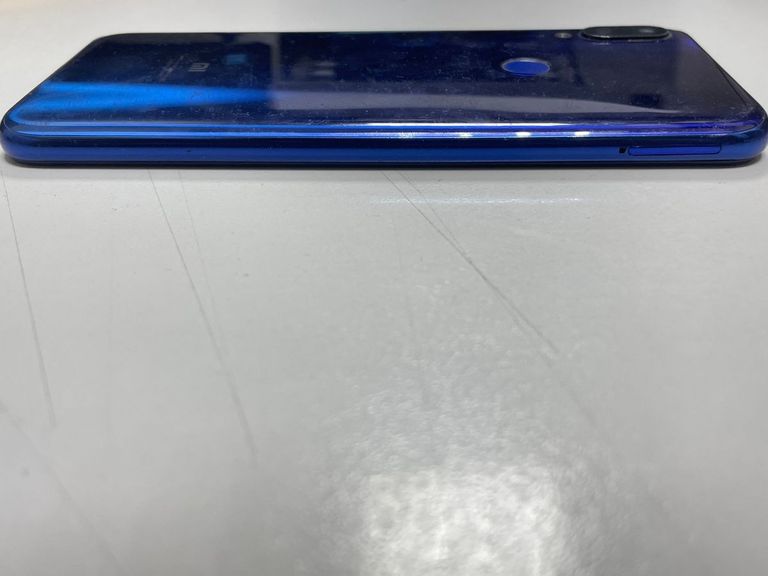 Розпродаж Xiaomi mi play 4/64gb, продавець Техноскарб