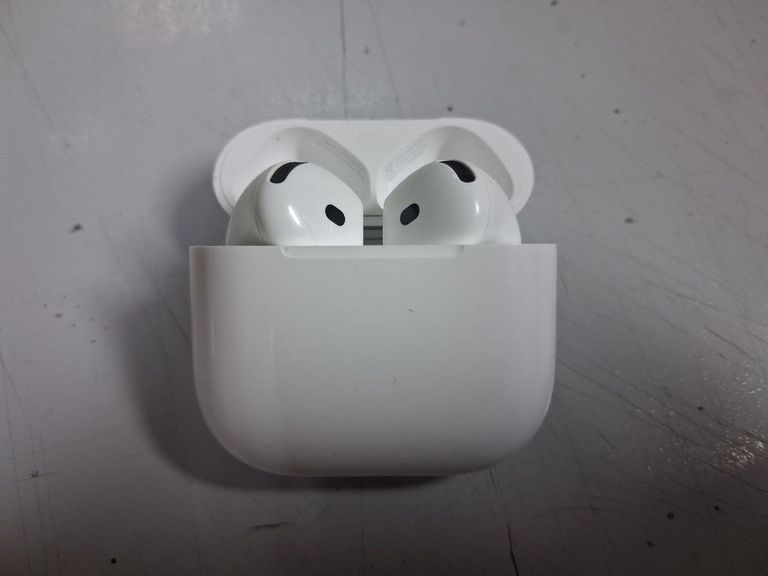 Купити Apple airpods 4 Б/У