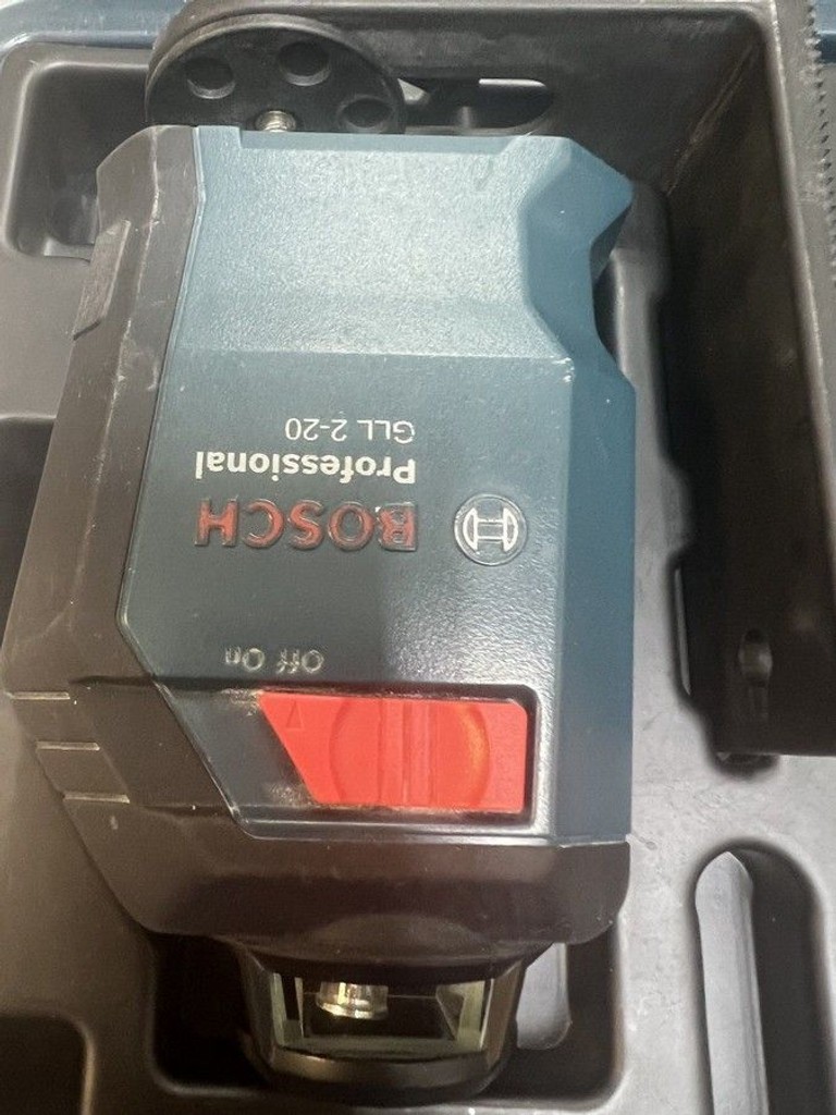 Оголошення Bosch gll 2-20 + bm3 Б/У