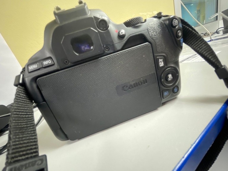 Canon eos 250d kit 18-55mm ef-s is stm Код:01-200955480. Зображення 9