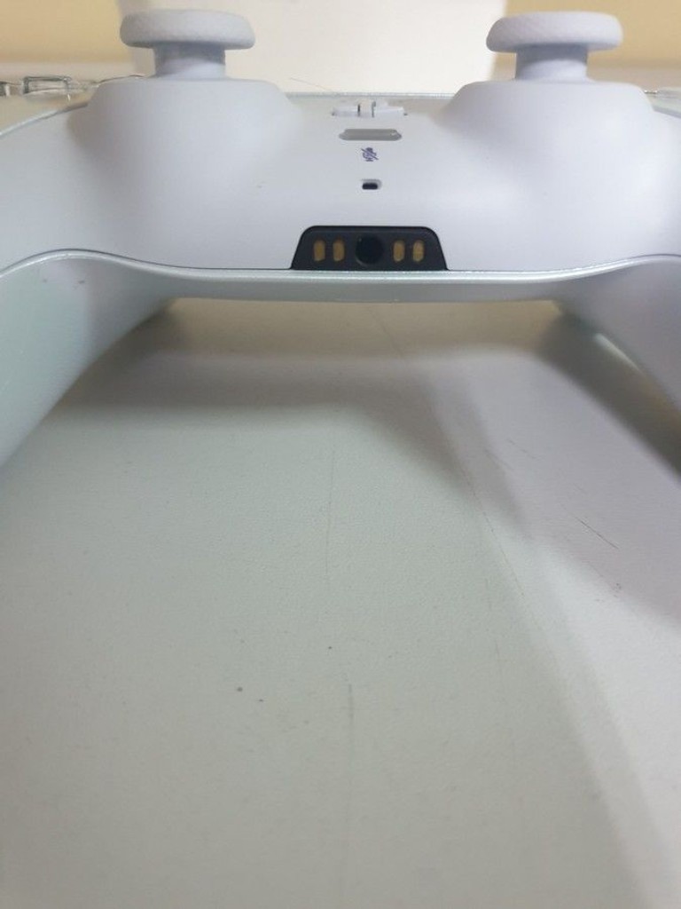 Дешево Sony DualSense Black з ломбарду