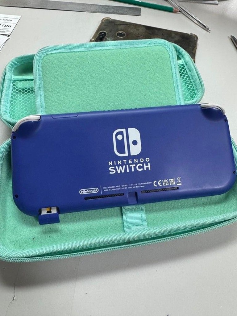 Дешево Nintendo switch lite з ломбарду