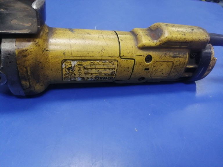 Распродажа Dewalt DWE4217, продавец Техноскарб