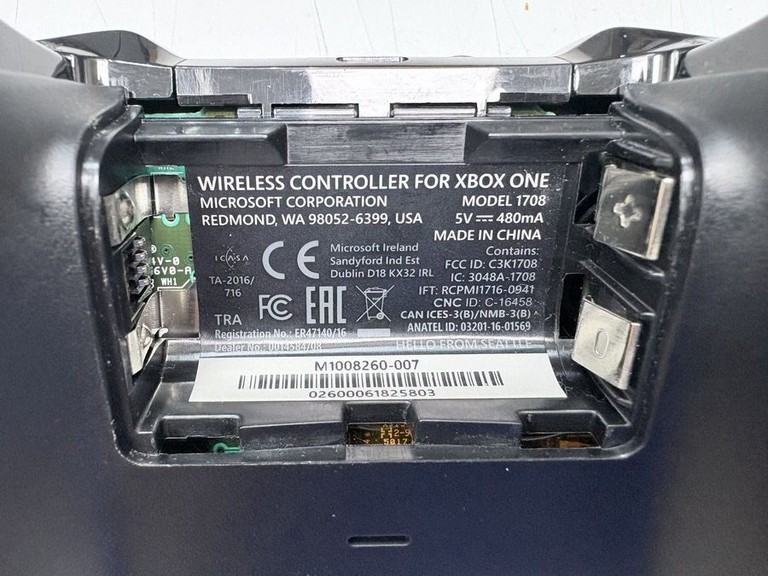 Дешиво Microsoft xbox wireless controller 1708 с ломбарда